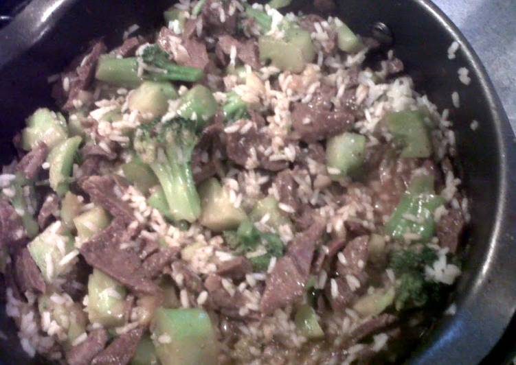 Simple Way to Make Speedy Spoon Lickin Broccoli Steak and Rice