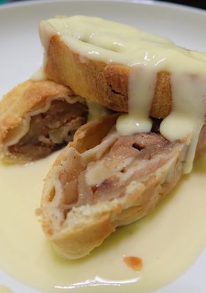 Foto resep Apple Strudel with Vanilla Sauce
