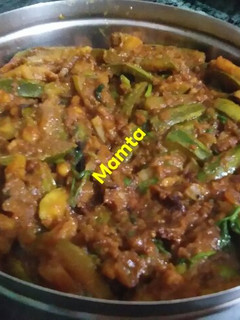 चटपटी तीखी आलू परवल की सब्जी(chatpati teekhi aloo parwal ki sabzi recipe in hindi) रेसिपी मुख्य फोटो