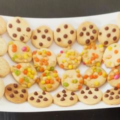 A picture of Cookies.