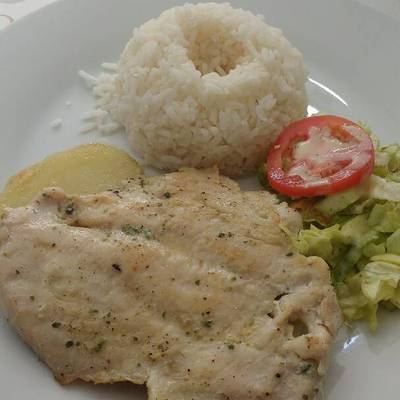 Pollo a la plancha con puré de papas Receta de Mercedes Huaman Flores-  Cookpad