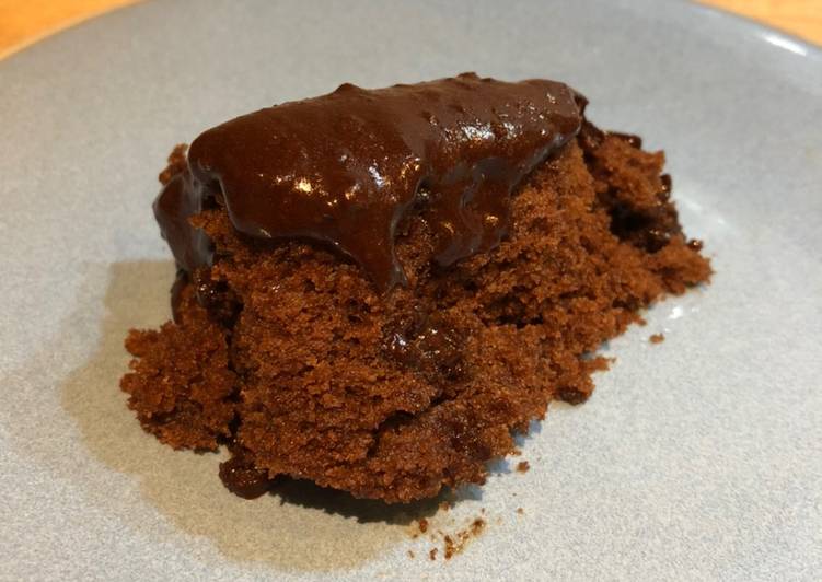 Quick chocolate fudge cake