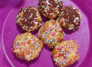 Foto resep Bola-bola Sprinkle Meses