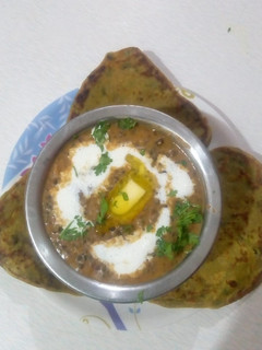 રેસ્ટોરન્ટ સ્ટાઇલ દાલ મખની (Restaurant Style Dal Makhani Recipe In Gujarati) રેસીપી મુખ્ય ફોટો