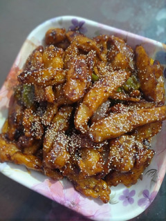 क्रिस्पी चिली पोटैटो (crispy chilli potato recipe in Hindi) रेसिपी मुख्य फोटो