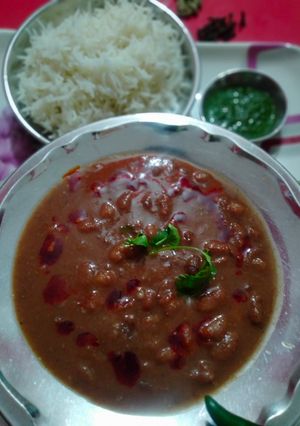 पंजाबी स्टाइल मसालेदार राजमा चावल (Punjabi style mazedar rajma chawal recipe in hindi) रेसिपी मुख्य फोटो