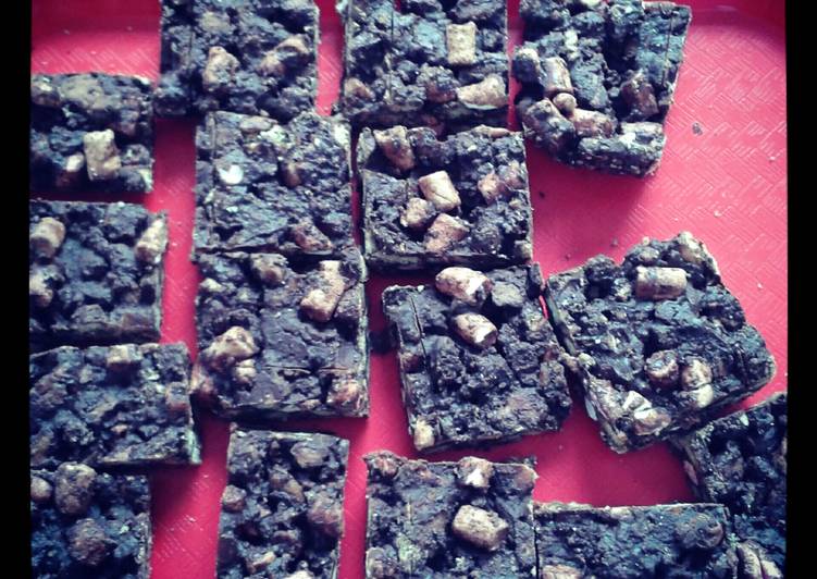 Simple Way to Make Super Quick Homemade Rocky Road