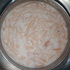 A picture of Dudh ke jaave.