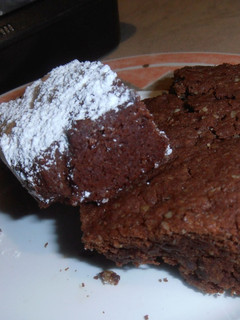Φωτογραφία της συνταγής Brownies με ταχίνι. Τρώει η μαμά και στο παιδί δεν δίνει !!!
