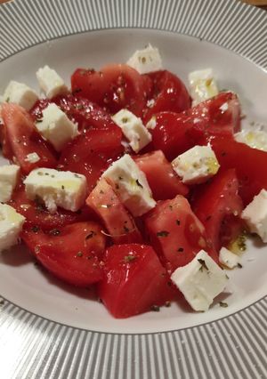 A picture of Simple... Tomato Salad!.