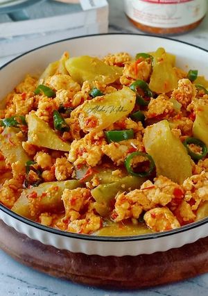 Foto resep Sambal Ayam Cincang Labu Siam ala Cap Ibu