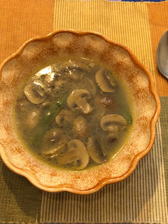 Una foto de Sopa de hongos