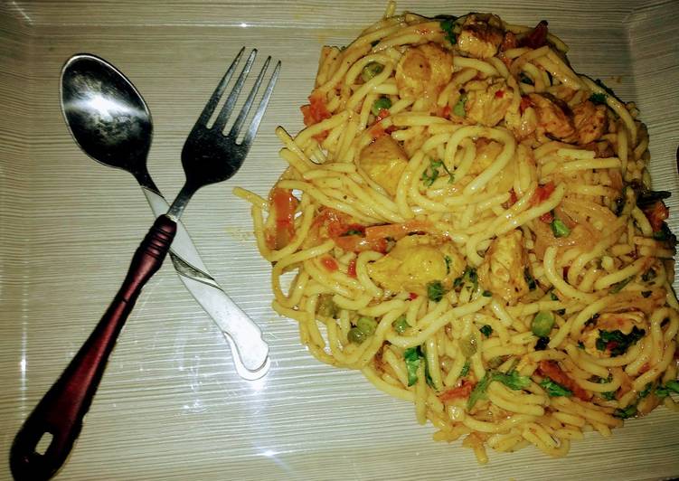 Chicken veg creemi spaghetti