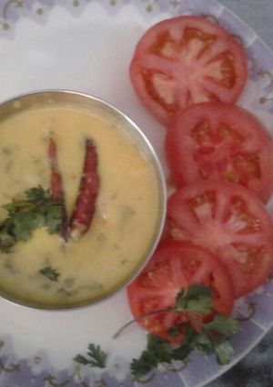 A picture of Vegetable besan kadi.
