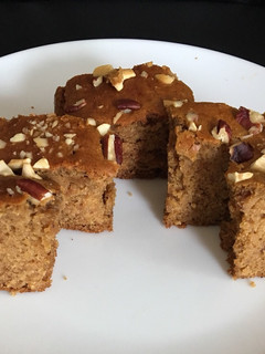 A picture of Oats dates Cake.