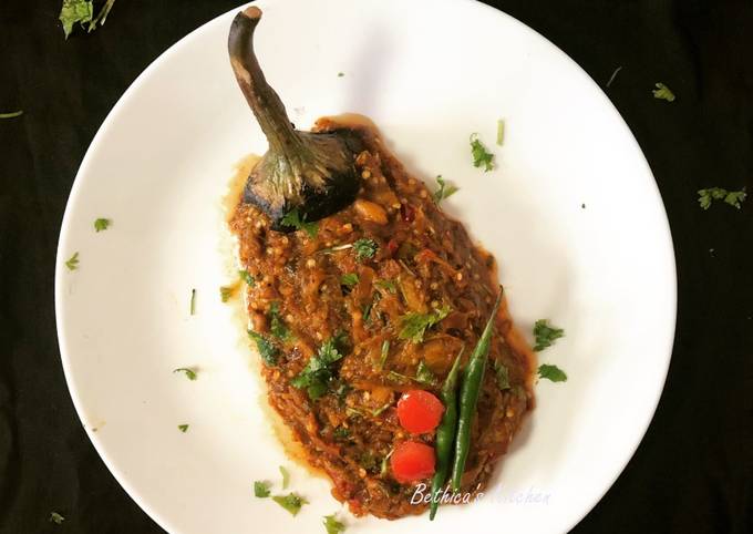 Baingan Bharta (Mashed Eggplant Curry - Fusion style)