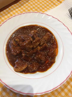 Una foto de Carne guisada en salsa de tomate