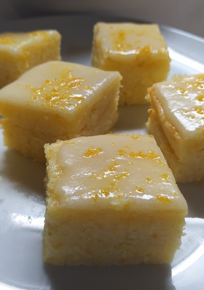 Una foto de Cuadrados Húmedos de Naranja