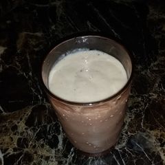 A picture of Banana and Apple Milk Shake.