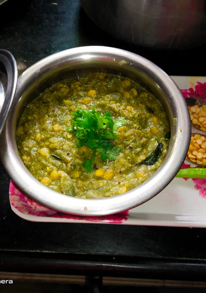 कर्नाटक स्टाइल रिज लौकी की सब्जी(lauki ki sabji recipe in hindi) रेसिपी मुख्य फोटो