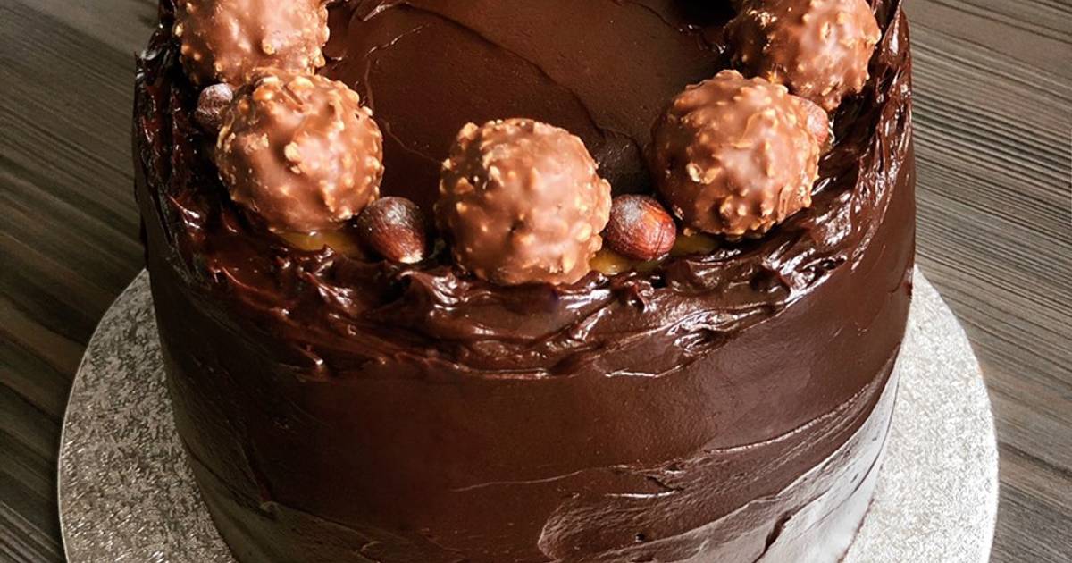 Caramel &amp; Hazelnut Chocolate Fudge Cake Recipe by Jodie Mann - Cookpad