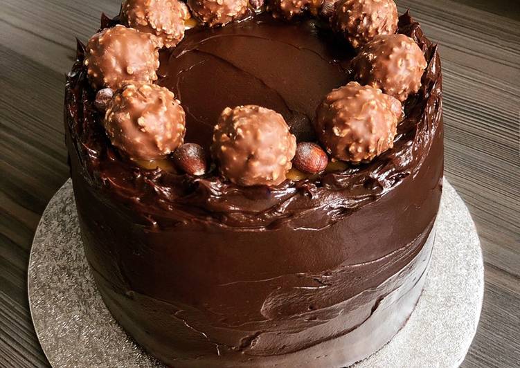 Recipe of Super Quick Homemade Caramel &amp; Hazelnut Chocolate Fudge Cake