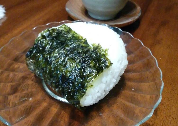 Onigiri Tuna Mayo simple