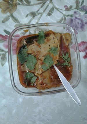 A picture of Masala papad curry.