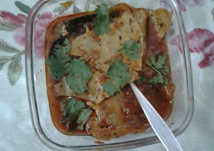 Recipe of Quick Masala papad curry