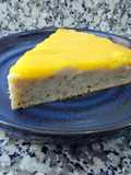 Tarta de mango, crema de almendras y queso batido