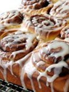 A picture of Cinnamon buns.