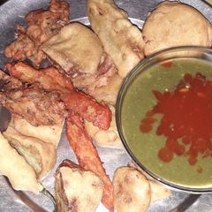 A picture of Yummy pakode.
