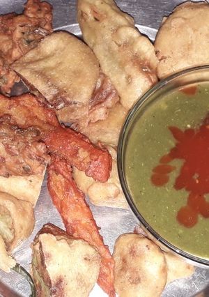 A picture of Yummy pakode.
