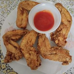 A picture of Crispy chicken wings,KFC style.