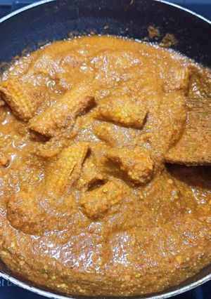 A picture of Baby corn butter masala.