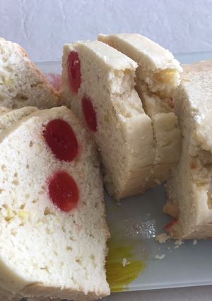 Una foto de Budín de cerezas y limón
