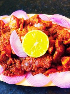 झटपट सूखा चिकन (jhatpat sukha chicken recipe in Hindi) रेसिपी मुख्य फोटो