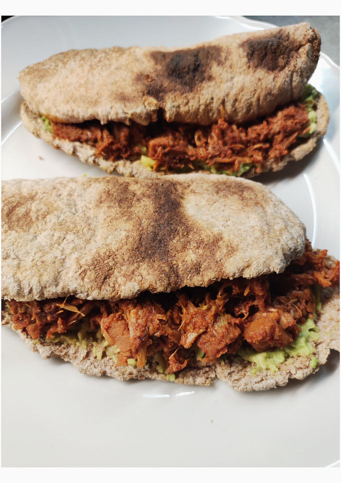 Una foto de Bocadillo de Pulled Pork vegano 🤌🏼