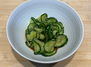 Foto principal de Ensalada de pepino japonesa (Sunomono)