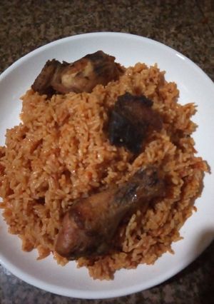 A picture of Jollof rice.