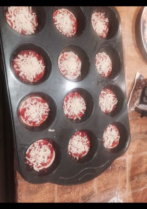 A picture of Mini pizza bites.