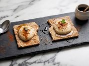 Una foto de tahini avena