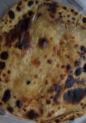 A picture of Gobhi ka parontha.