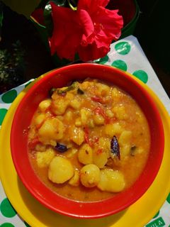 টক ঝাল আলুর দম (Tak Jhal Aloor Dum,, Recipe in Bengali) রেসিপির প্রধান ছবি