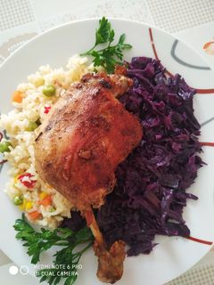 Sült kacsa, párolt káposztával recept fotója