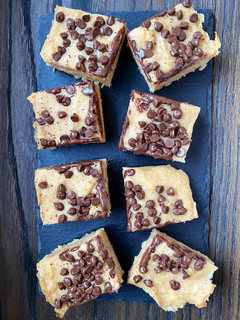 Foto di Quadrotti banana e cioccolato