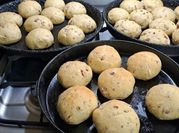 Una foto de pan de yuca en microondas
