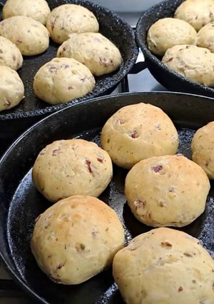 Una foto de Pancitos saborizados de cebolla, queso y salame