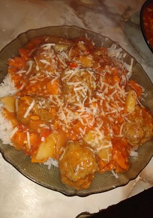 Una foto de Albóndigas (Estofado) con Arroz