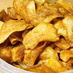 A picture of Crispy & Salted potatoes chips.